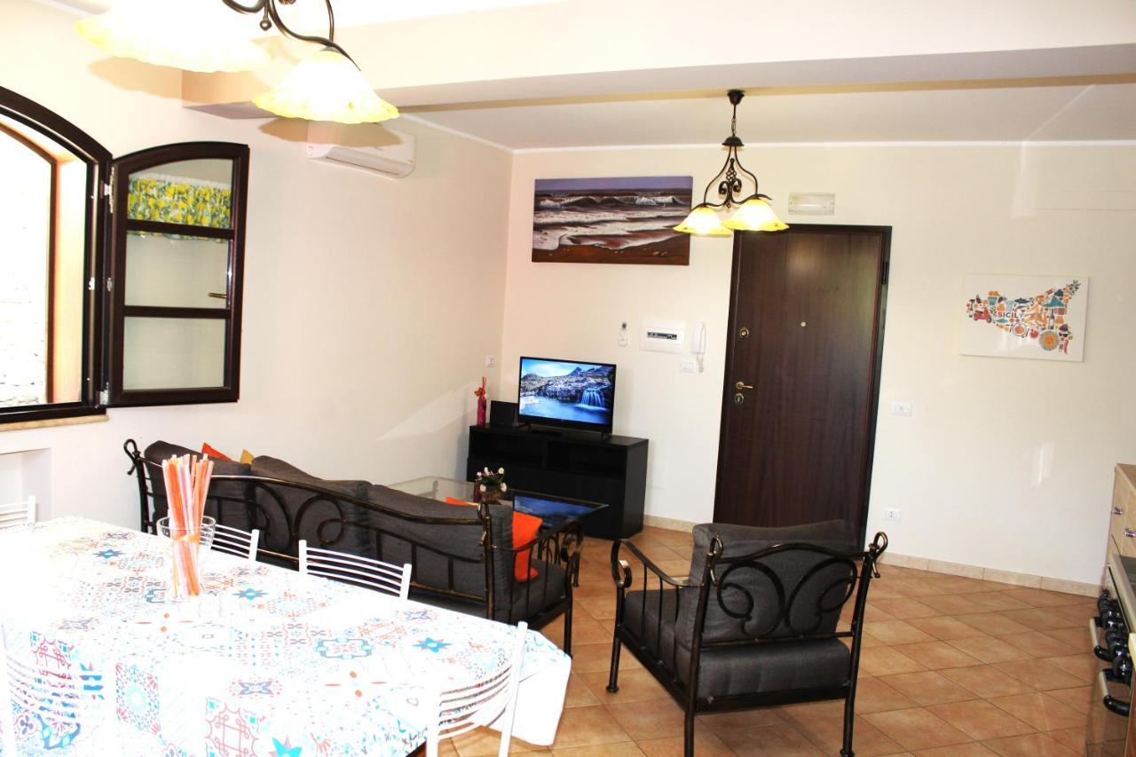 Casa Vacanze A Rava Francavilla di Sicilia Zewnętrze zdjęcie